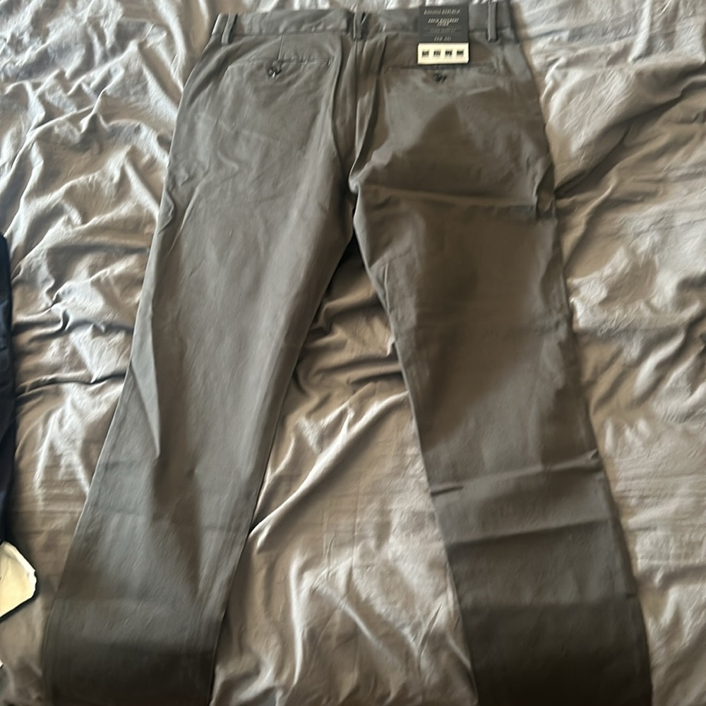 Banana Republic Rapid Movement Chino 32x30 - Dark Grey